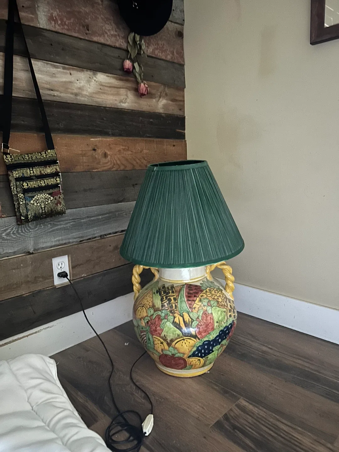 Vintage Ceramic Table Lamp with Green Shade image indicator(2)