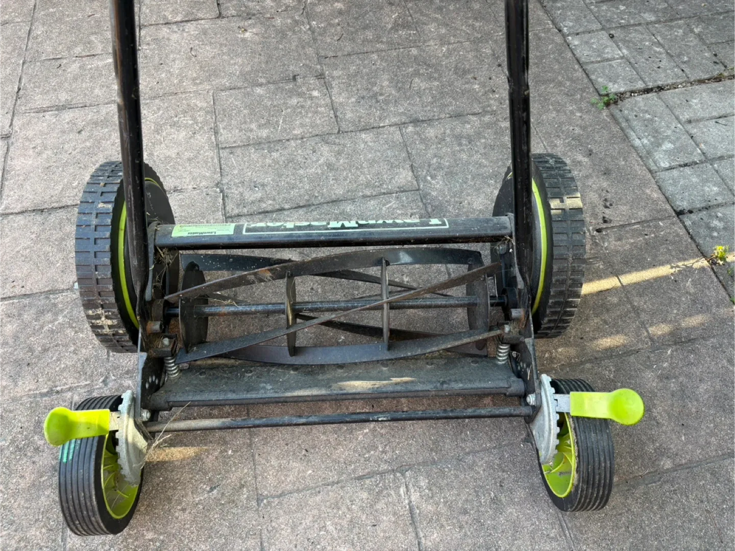 LawnMaster Push Reel Mower image indicator(4)