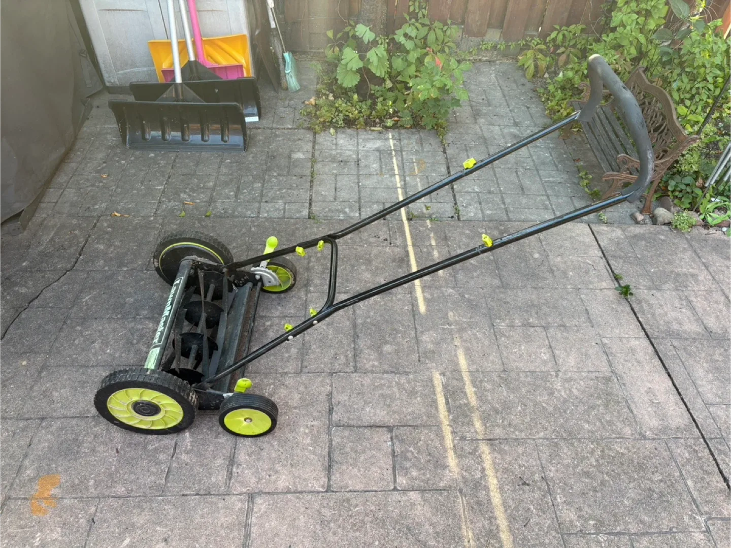 LawnMaster Push Reel Mower image indicator(3)