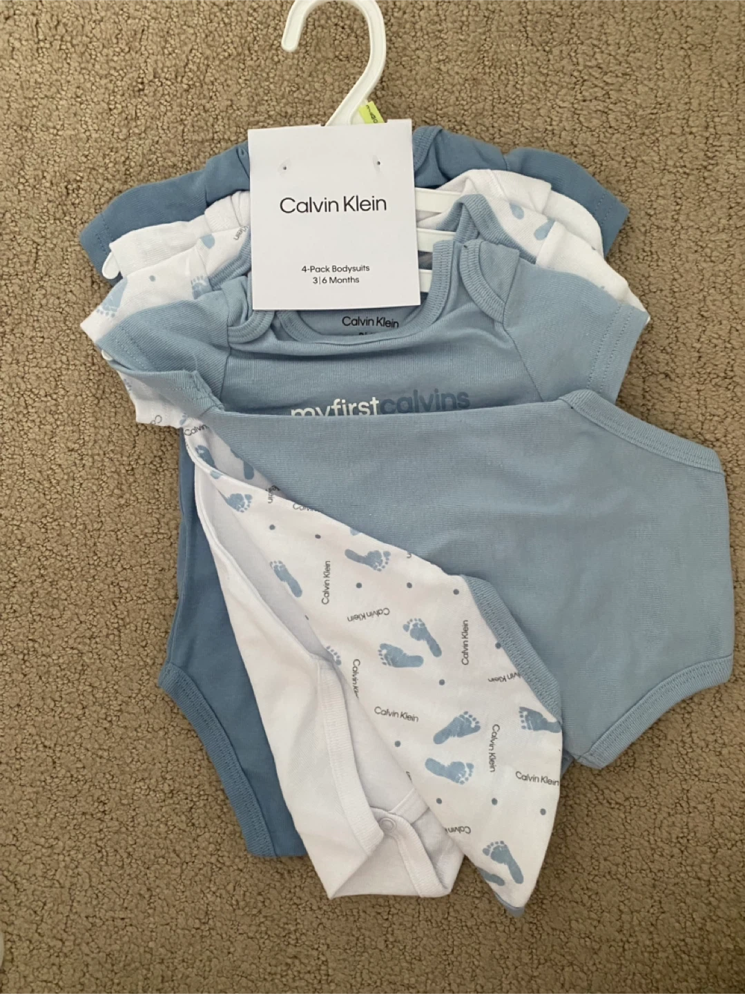 New Calvin Klein 4-Pack Bodysuits (3-6 Months) - photo 2