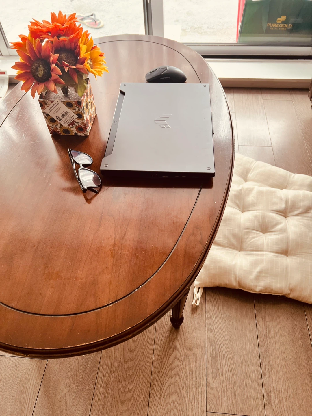 For PICKUP ONLY TIL SEP 11 afternoon. Oval Wooden Coffee Table - photo 2