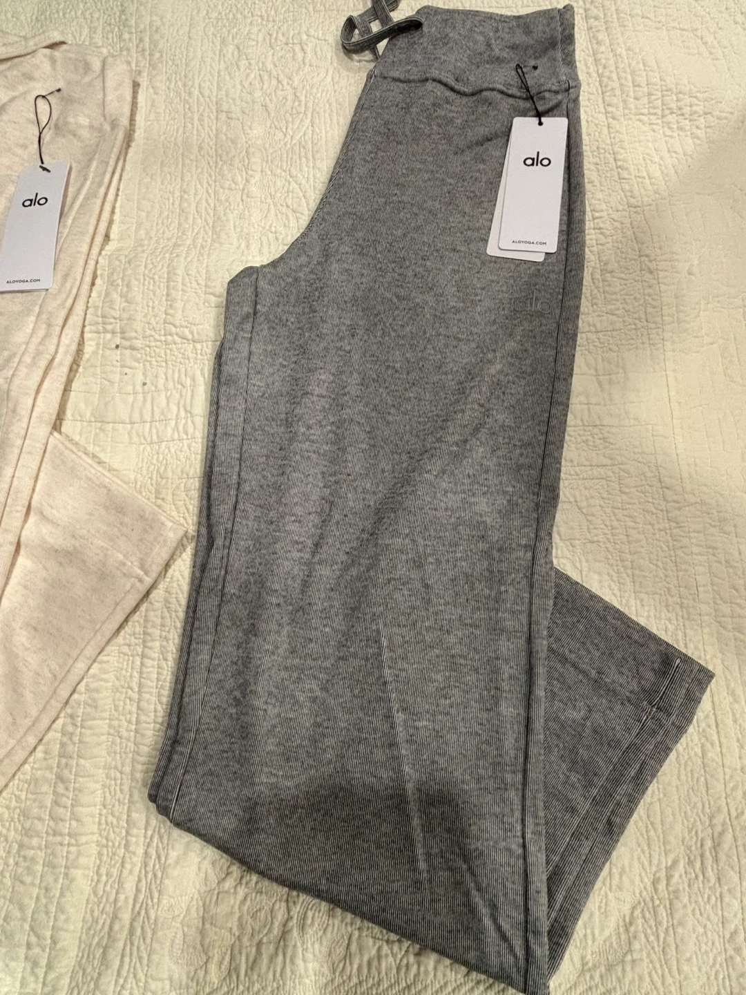Alo Yoga Long Pants - Size M