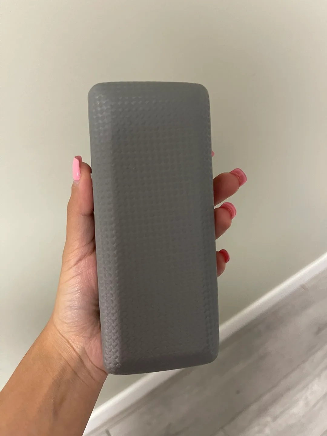Gray Textured sunglasses case thumbnail