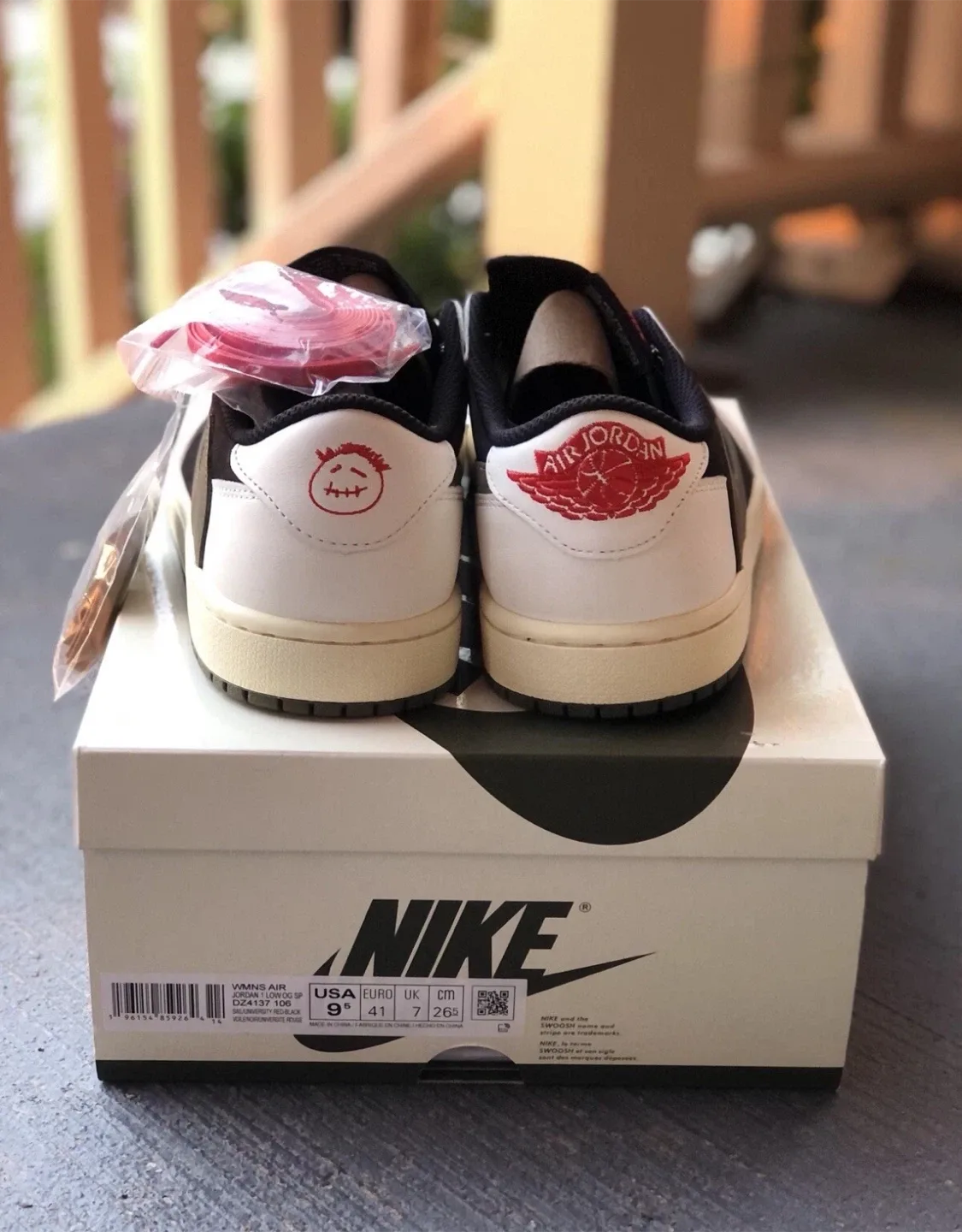 Nike Air Jordan 1 Low Travis Scott Olive (W) Size 9.5 image indicator(2)