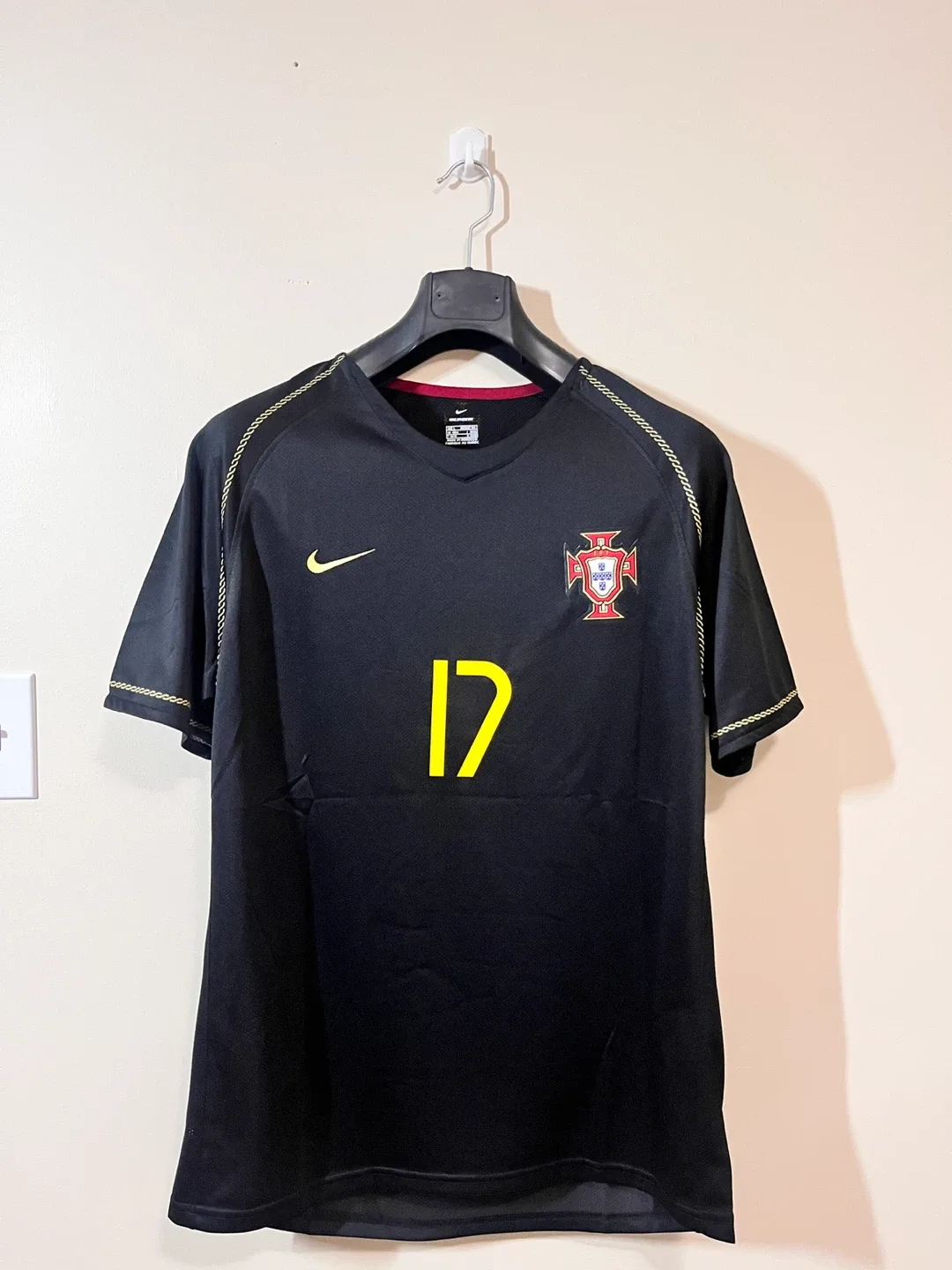 Nike Portugal C. Ronaldo #17 Jersey - Size L thumbnail