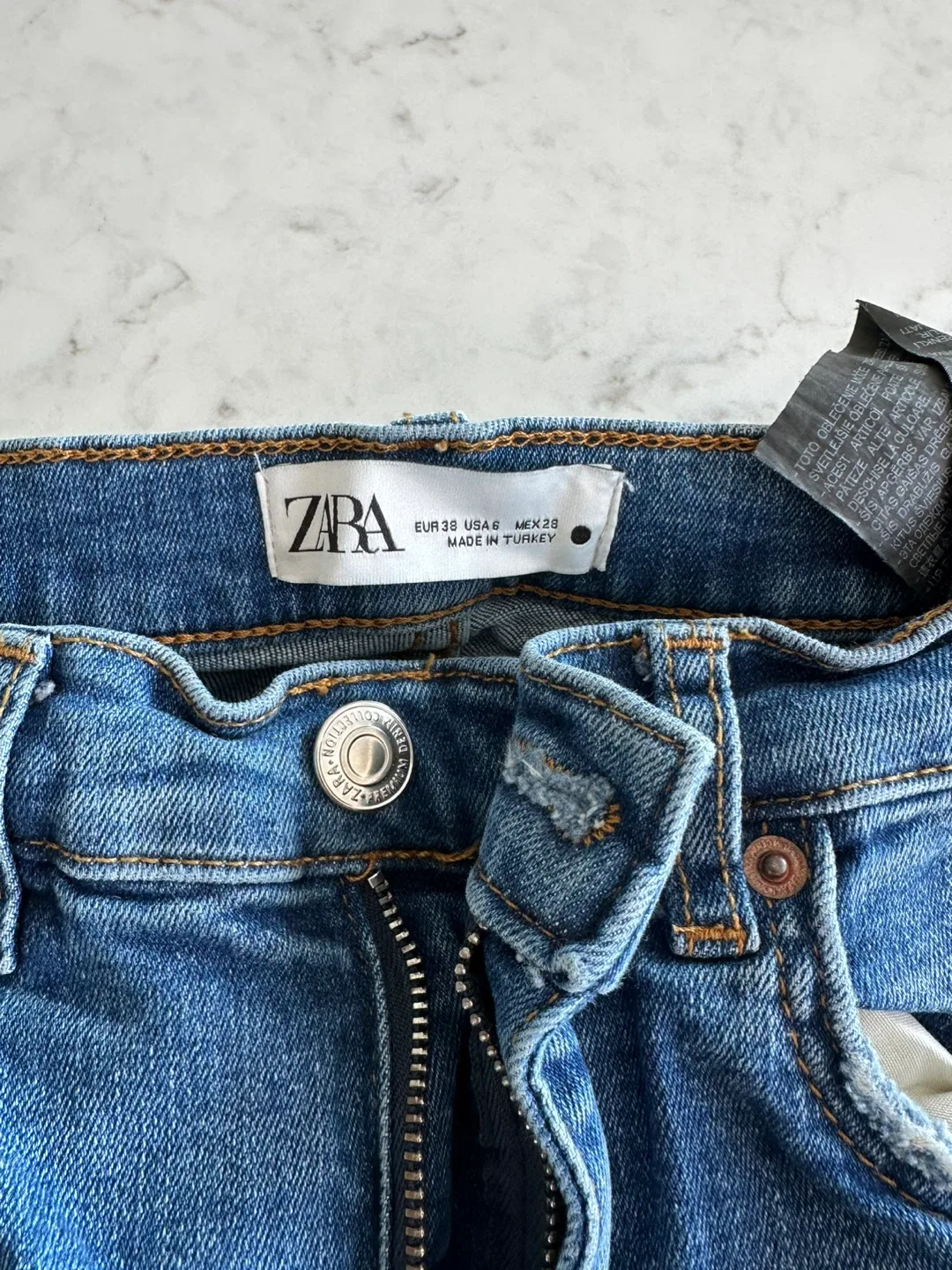 Zara Jeans - Size 38 (USA 6) image indicator(2)