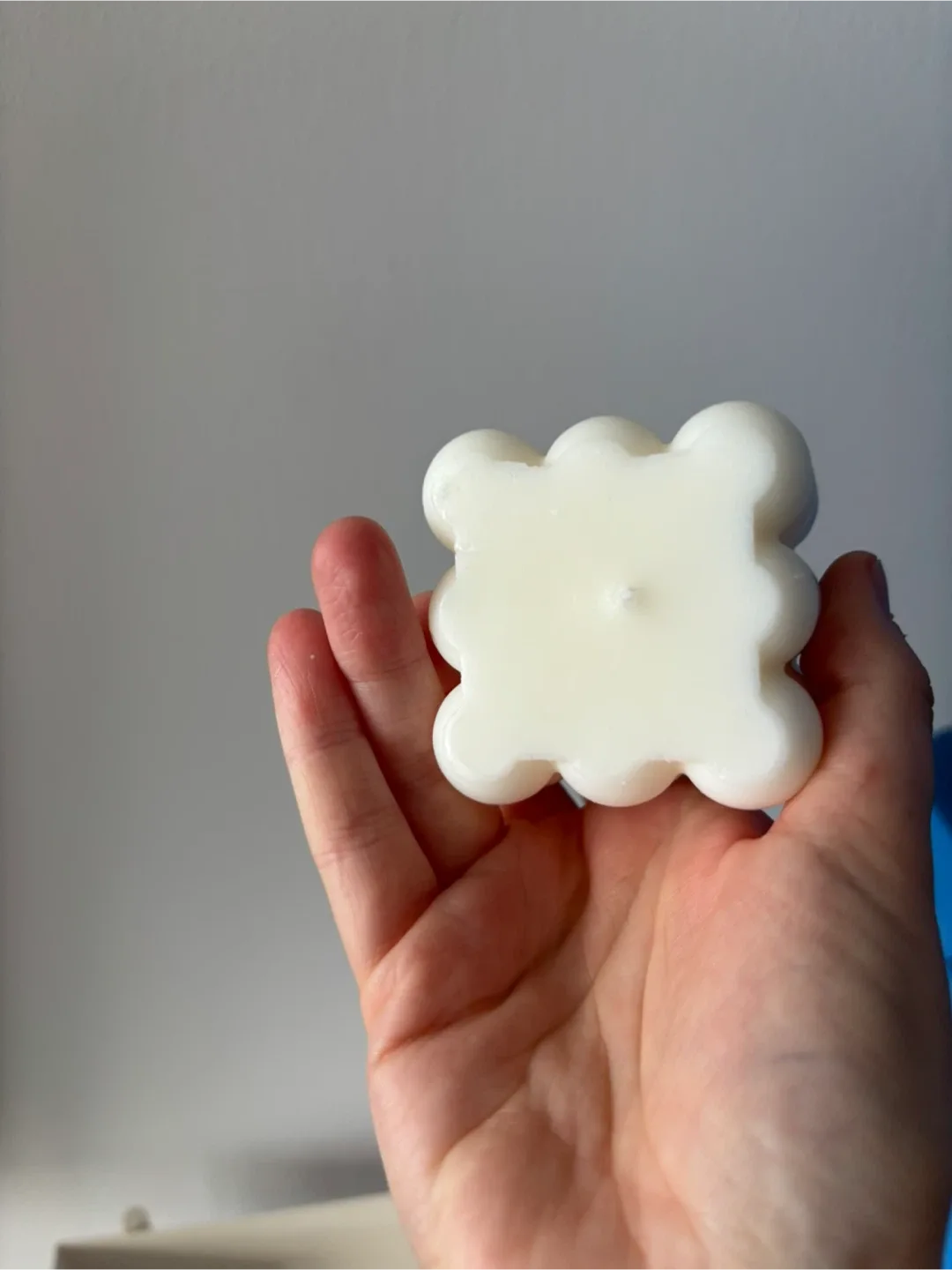 Bubble Candle: neutral minimalist home decor image indicator(4)