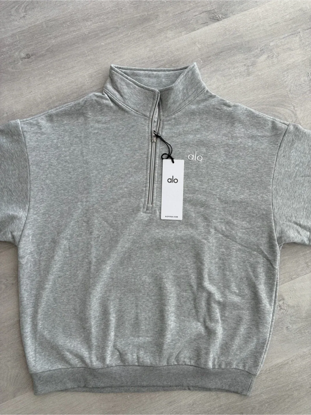 ALO Yoga Accolade 1/4 Zip Pullover - Grey image indicator(2)