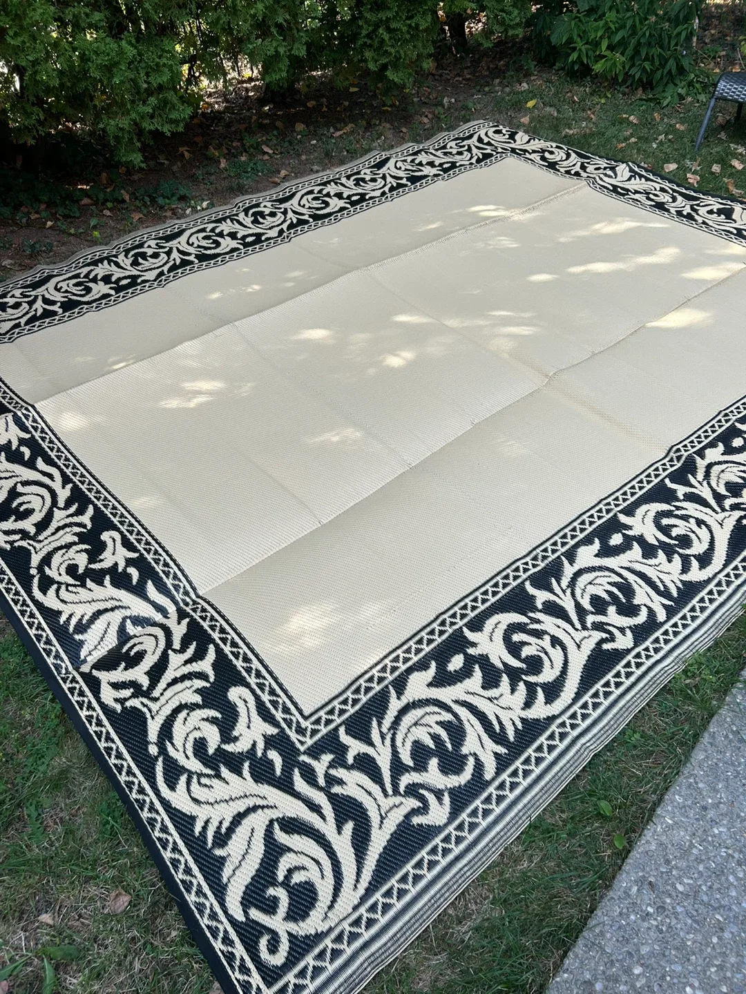 Reversible Outdoor Patio Rug - Black & Beige thumbnail