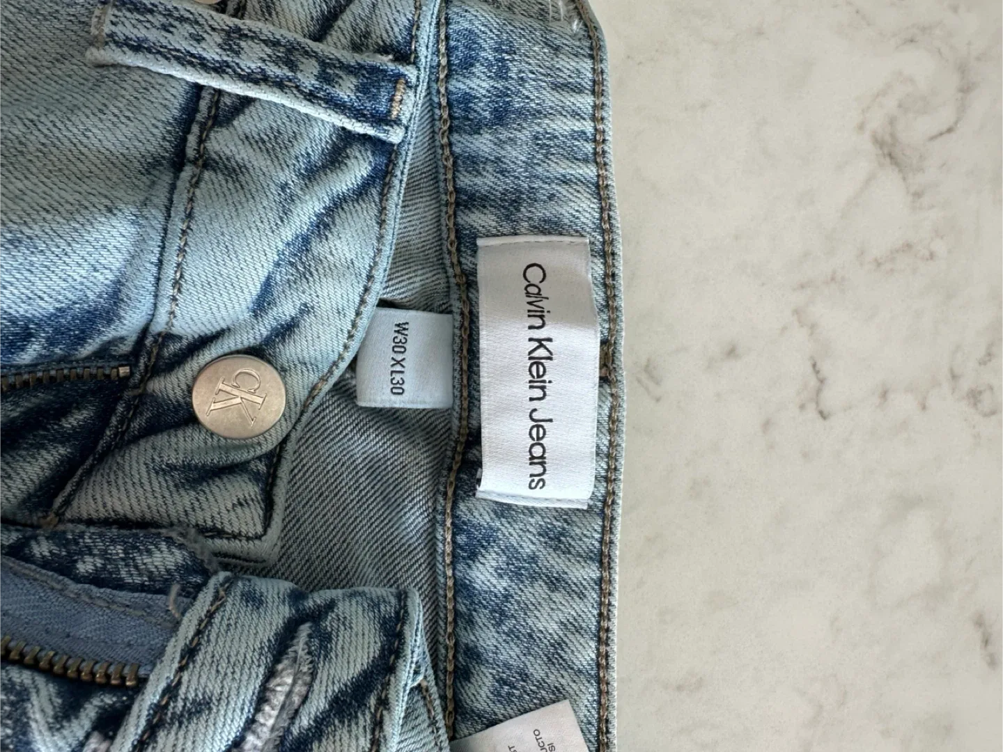Calvin Klein Jeans - Women's Size 30 image indicator(2)