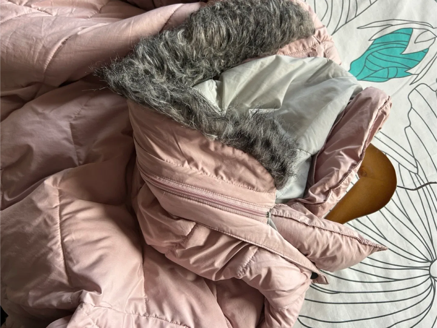 Pink Columbia Winter Jacket - Large Women’s image indicator(3)