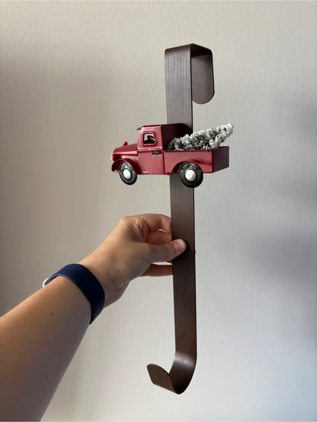 Wreath Hanger with Red Truck for Christmas thumbnail
