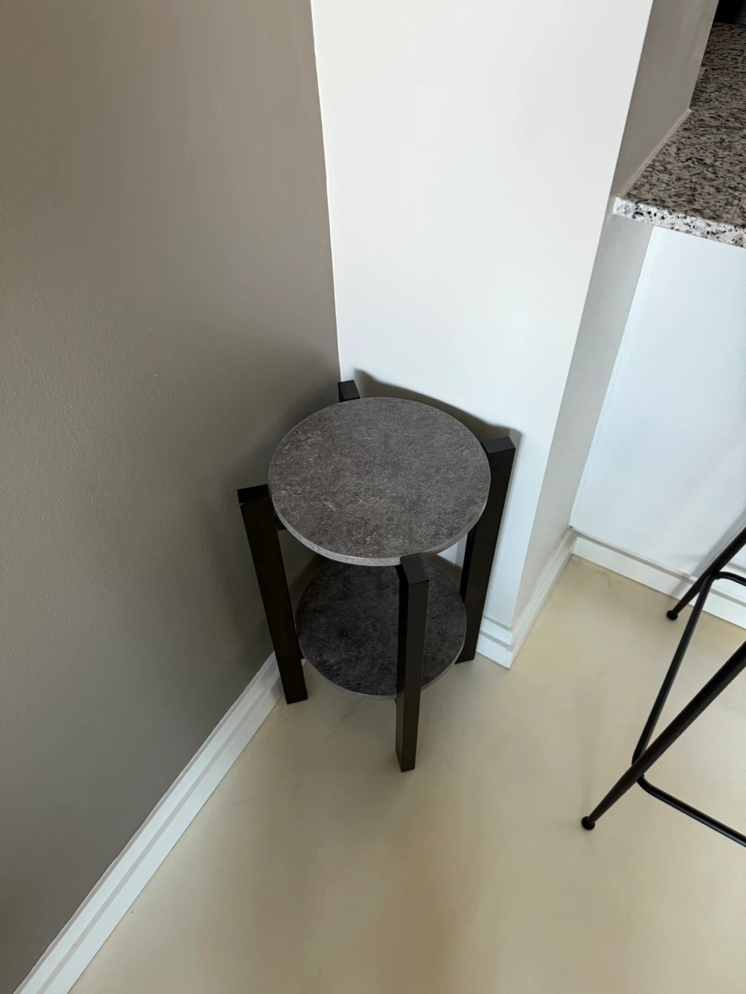 Round Two-Tier Side Table - photo 2