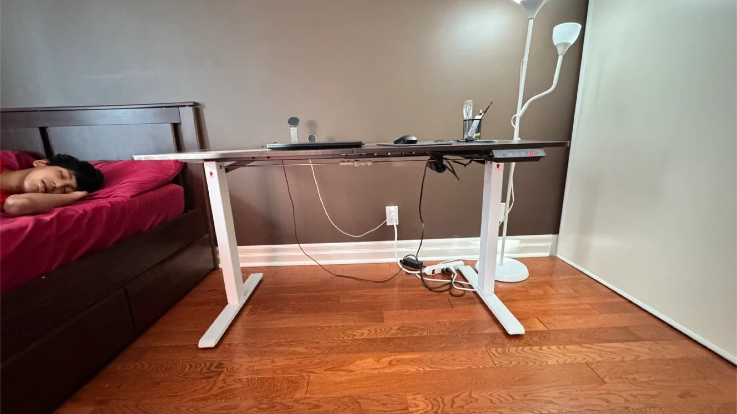 MotionGrey Adjustable Height Standing Desk - Brown & White image indicator(4)