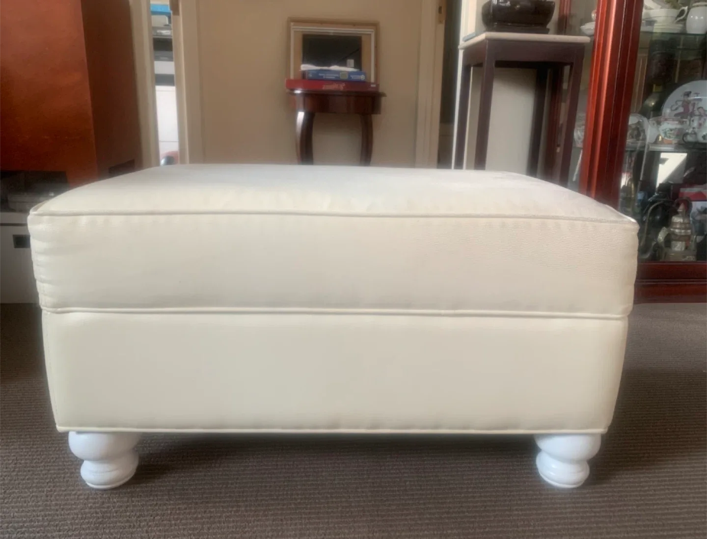 Cream Leather Ottoman image indicator(2)