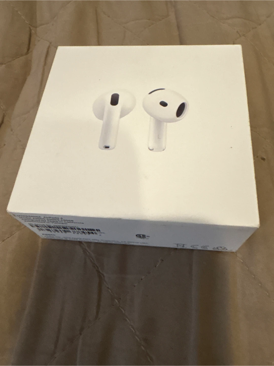Apple AirPods 4 - brand new