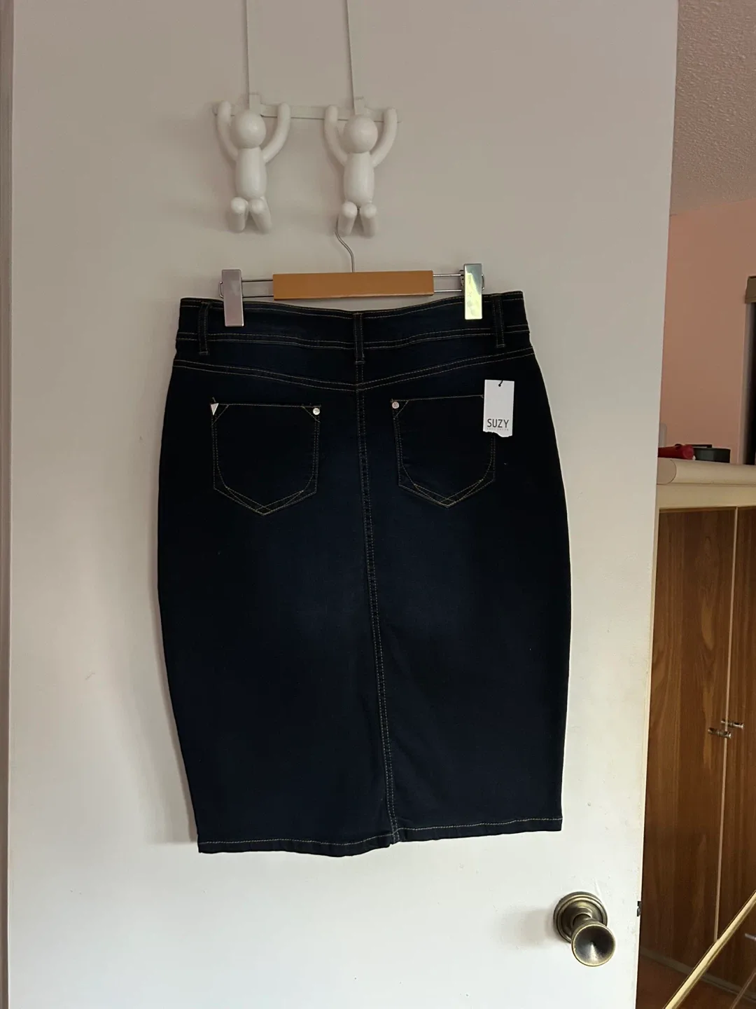 Suzy Shier Dark Wash Denim Skirt, brand new image indicator(2)