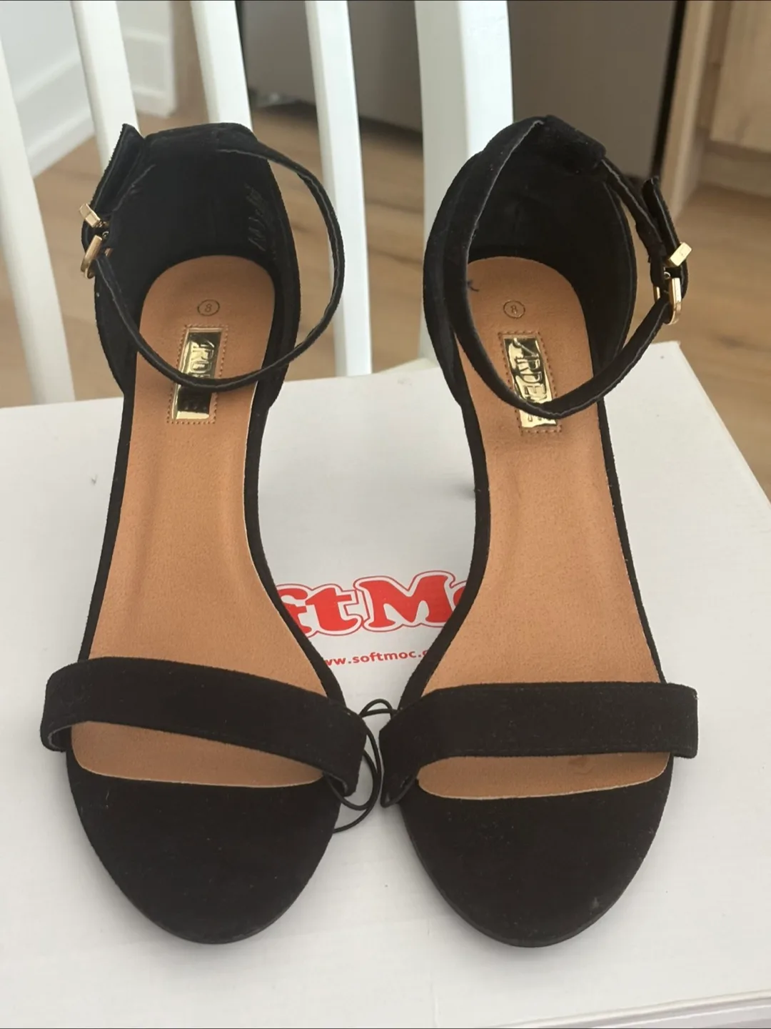 SoftMoc Heels Size 8 thumbnail