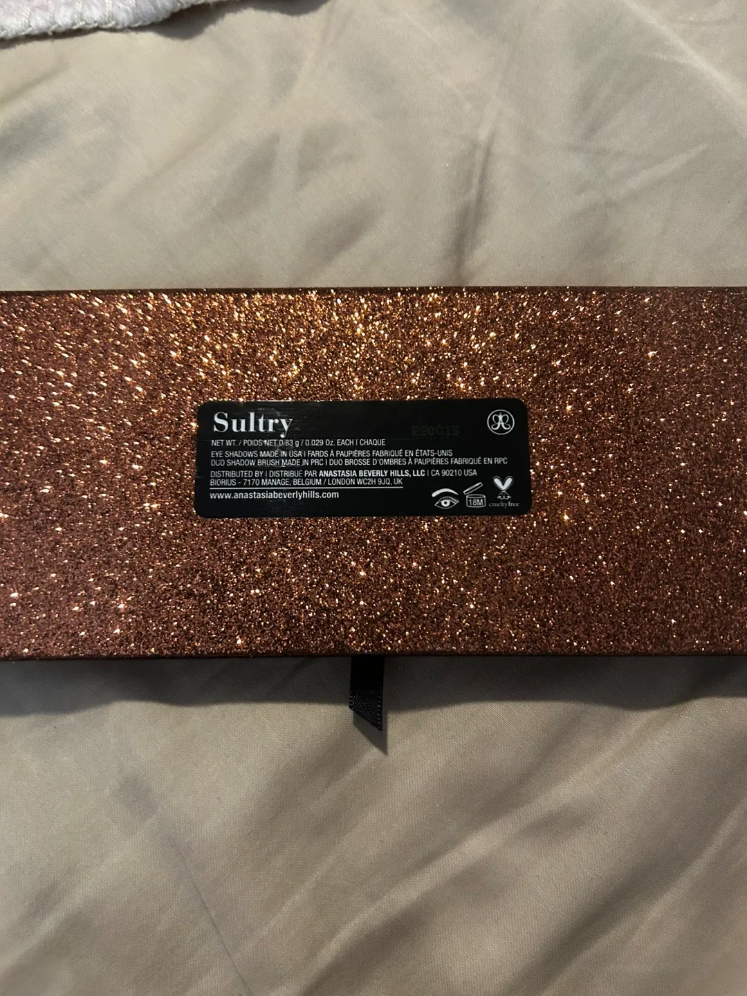 Sultry Eyeshadow Palette image indicator(3)