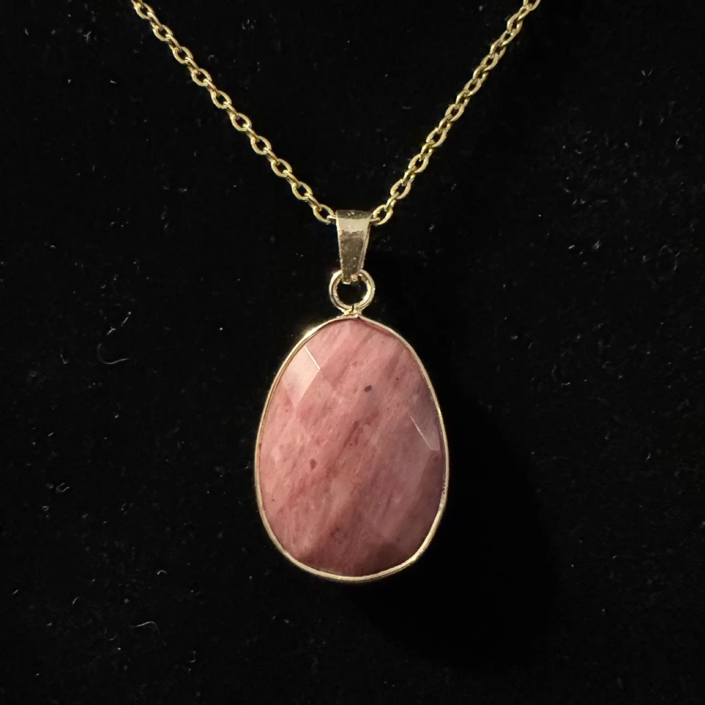 NEW 🧡 Natural Rhodonite Pink Stone Pendant Gold Chain Necklace image indicator(4)