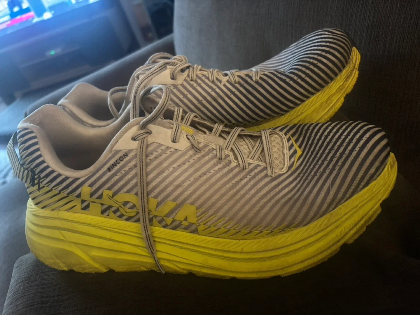 Hoka Rincon Grey/Yellow Running Shoes image indicator(3)