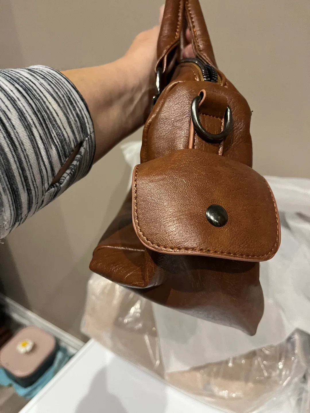 Brown Handbag with Adjustable Strap image indicator(3)