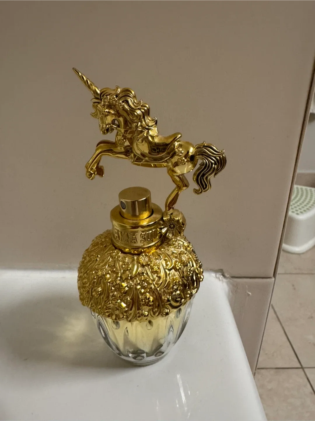 Anna Sui Fantasia Gold Edition Perfume image indicator(2)