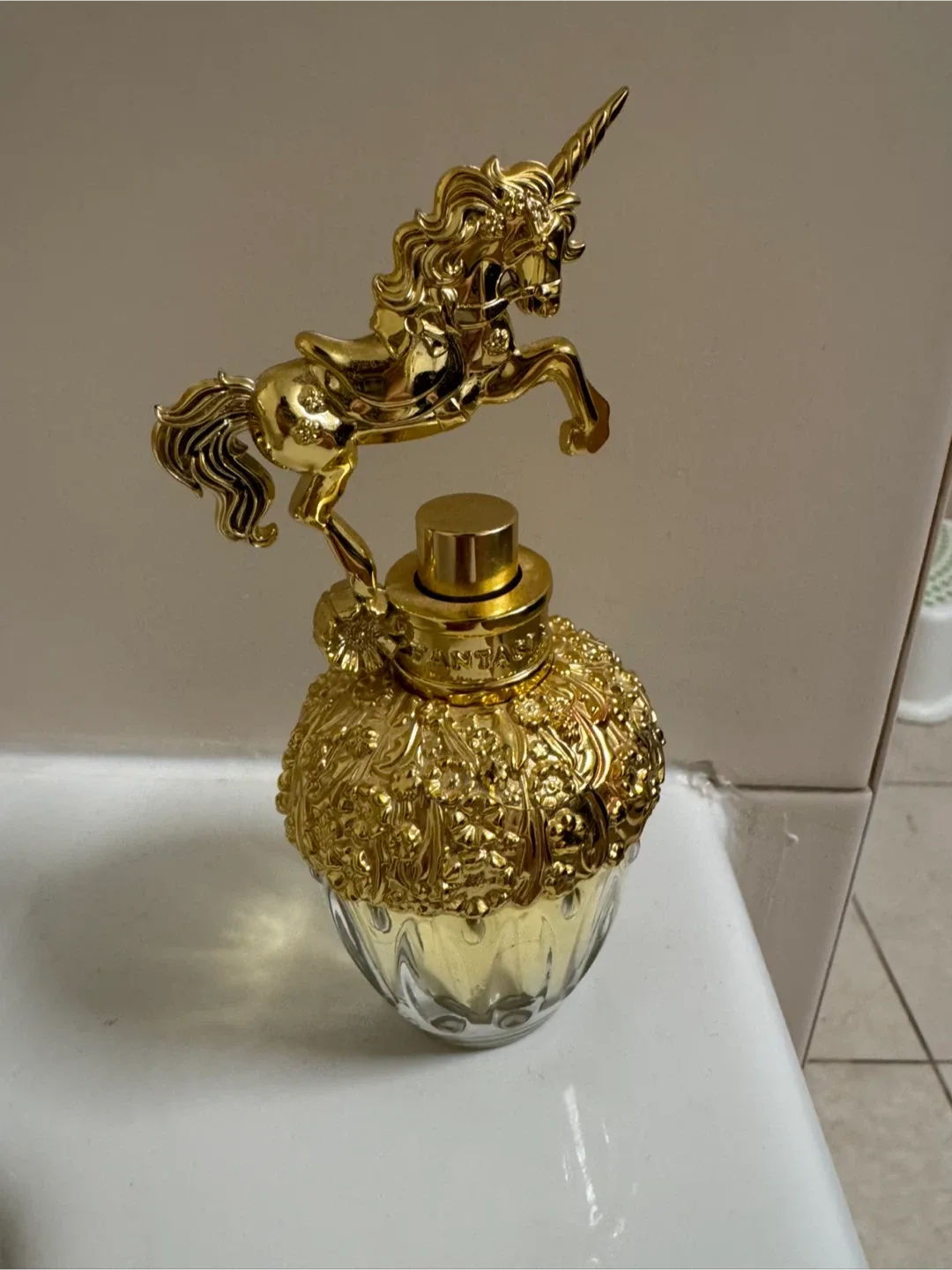Anna Sui Fantasia Gold Edition Perfume thumbnail