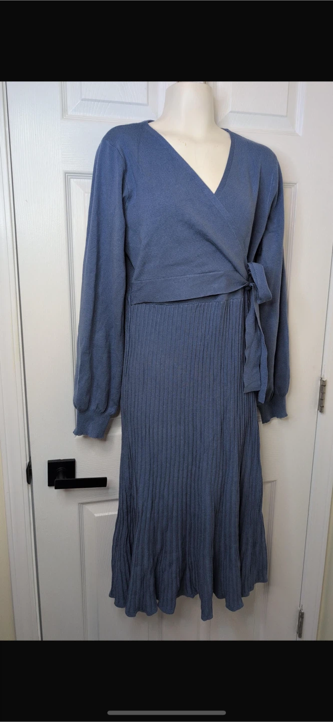NEW! V FOR CITY Blue Maternity Wrap Sweater Dress - photo 5