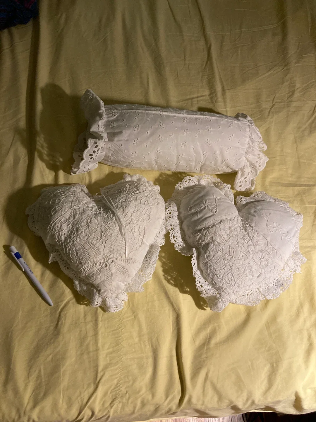 White Lace Decorative Pillows (3) thumbnail