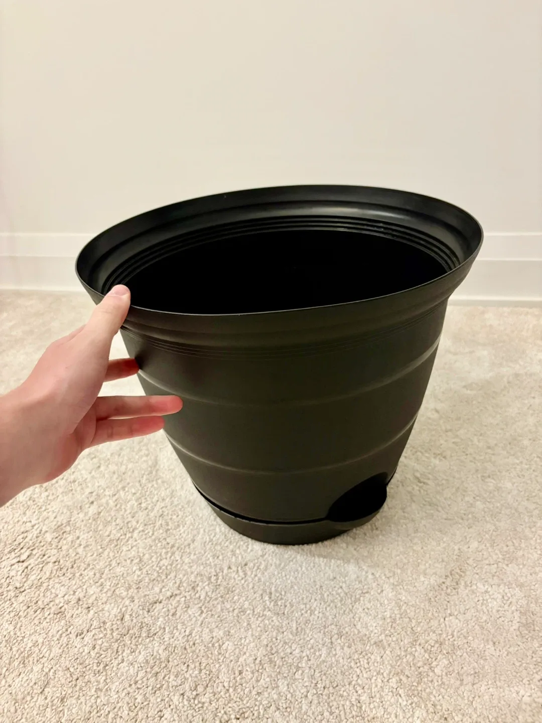 Black Plastic Plant Pot with Tray thumbnail