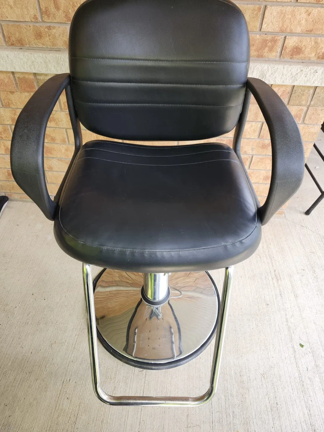 Black Swivel Salon/Bar Stool thumbnail