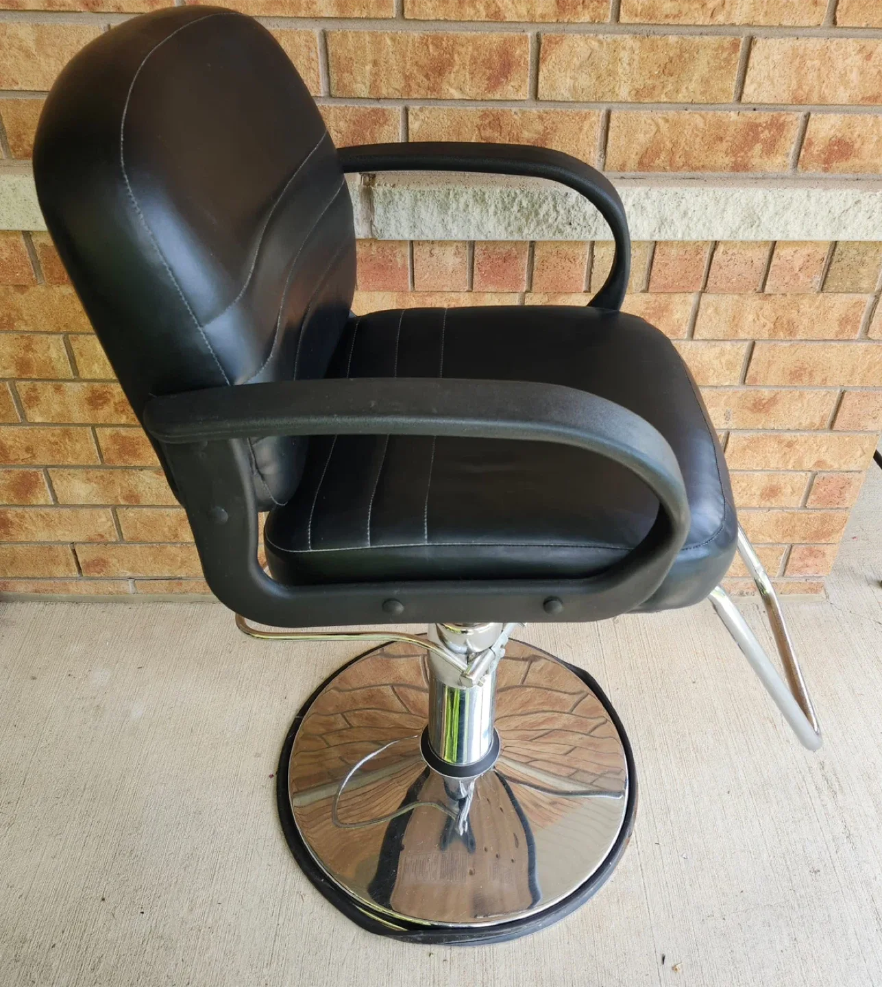 Black Swivel Salon/Bar Stool image indicator(2)