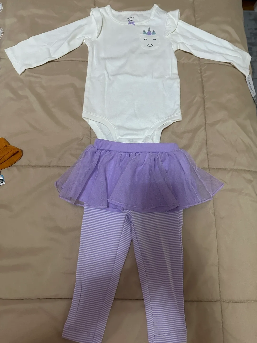 Carter's Baby Outfit Set - Size 12M thumbnail