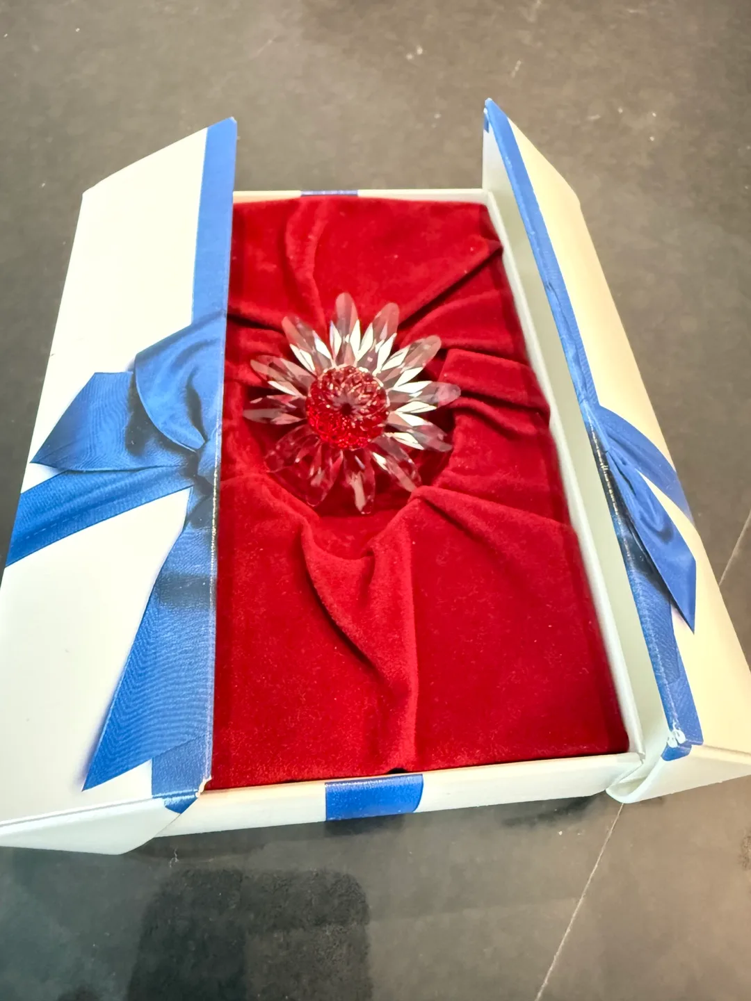 Swarovski Crystal Flower with Box thumbnail