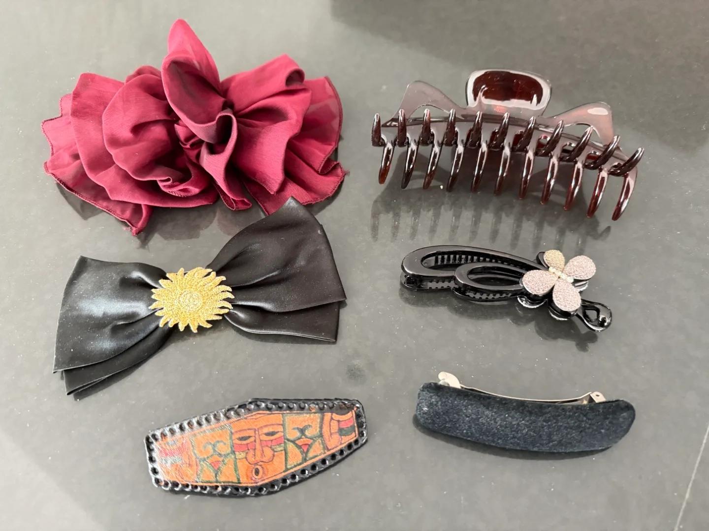 Hair Clip Bundle - 6 Pieces thumbnail