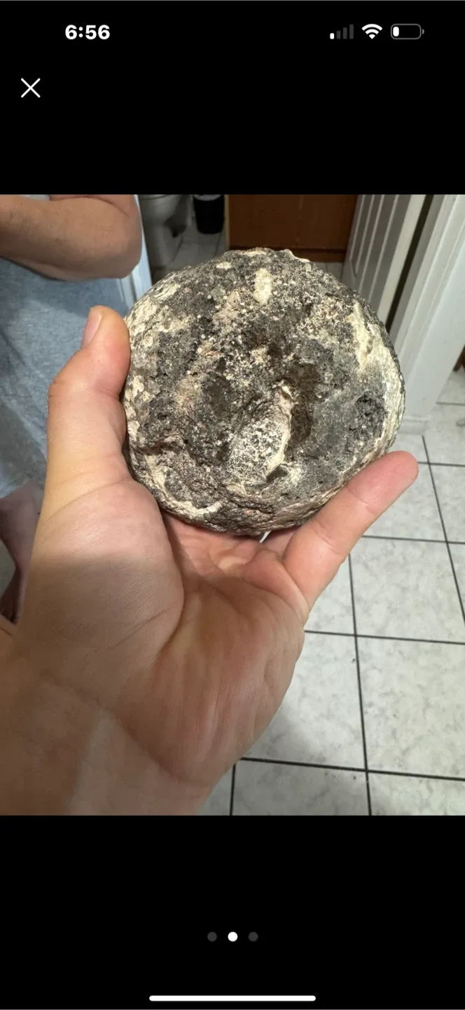 Amethyst Geode - WANT TO TRADE image indicator(3)