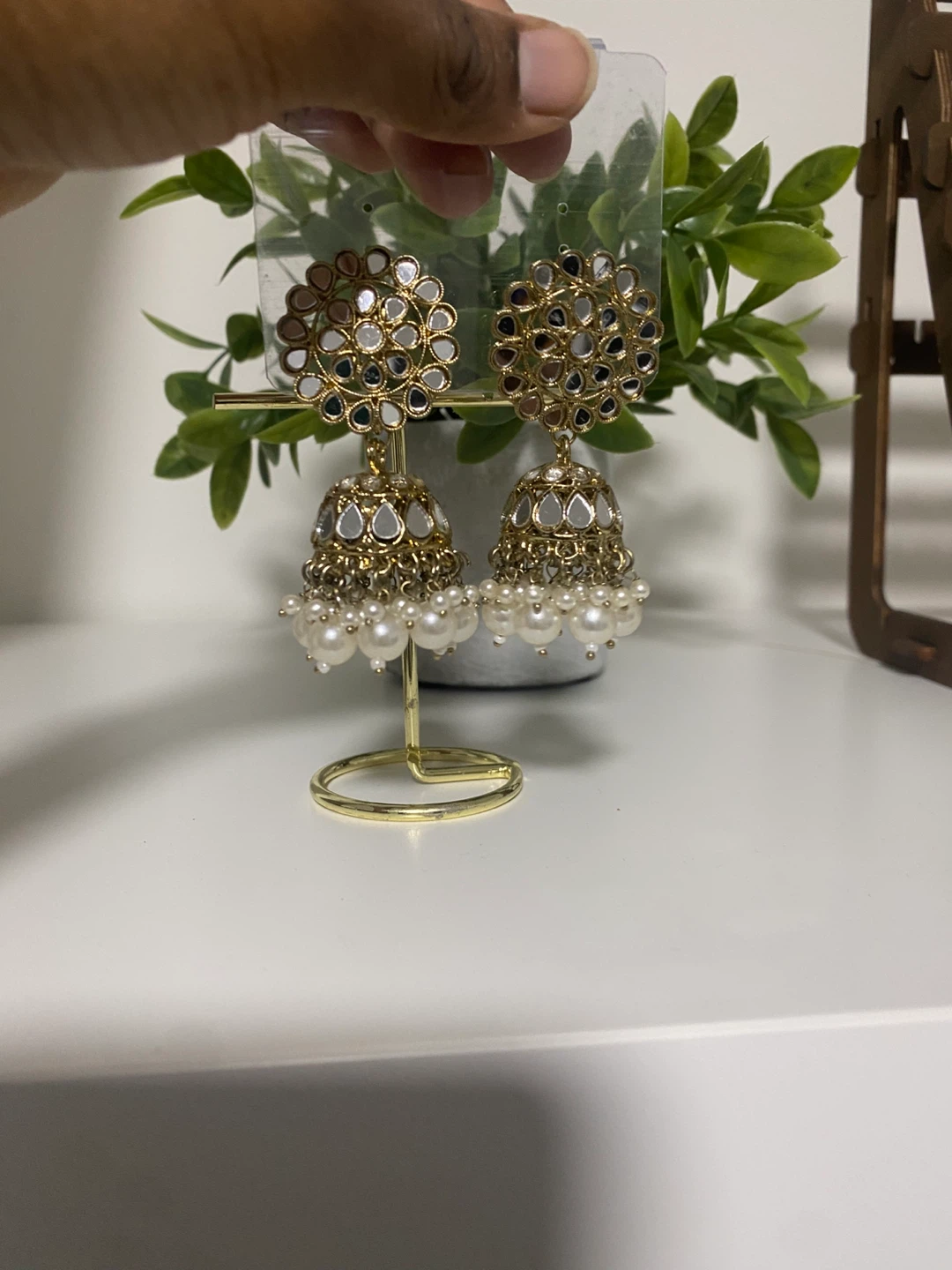 Jhumka Earrings with Pearls - Gold - photo 2