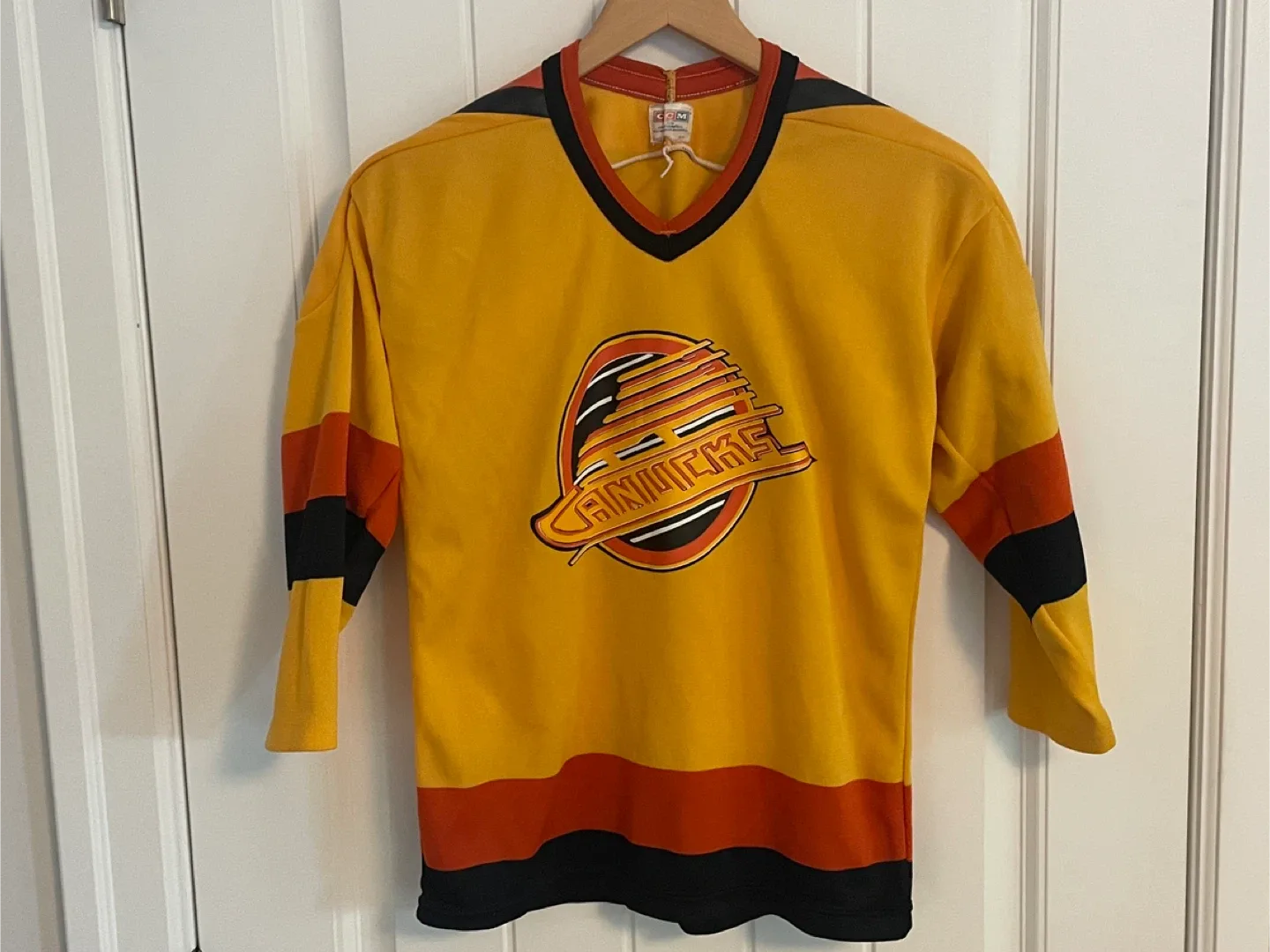 Authentic Vintage 1989 CCM Vancouver Canucks Jersey Kids Large thumbnail