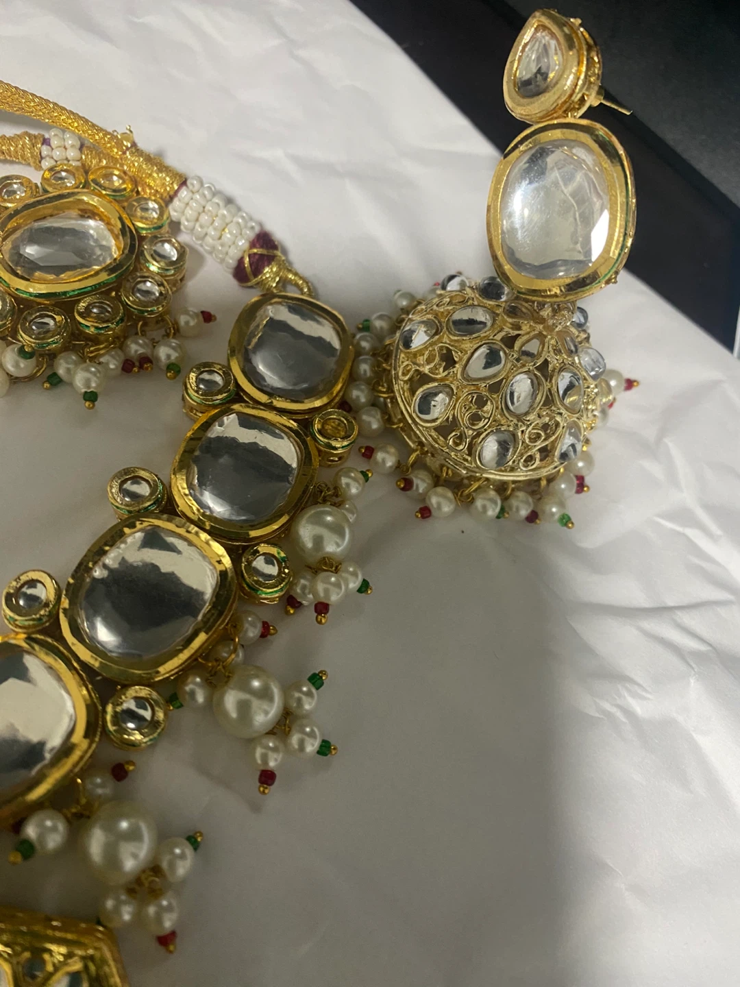 Kundan Jewellery Set - Necklace, Earrings, Tikka, Nath - photo 3