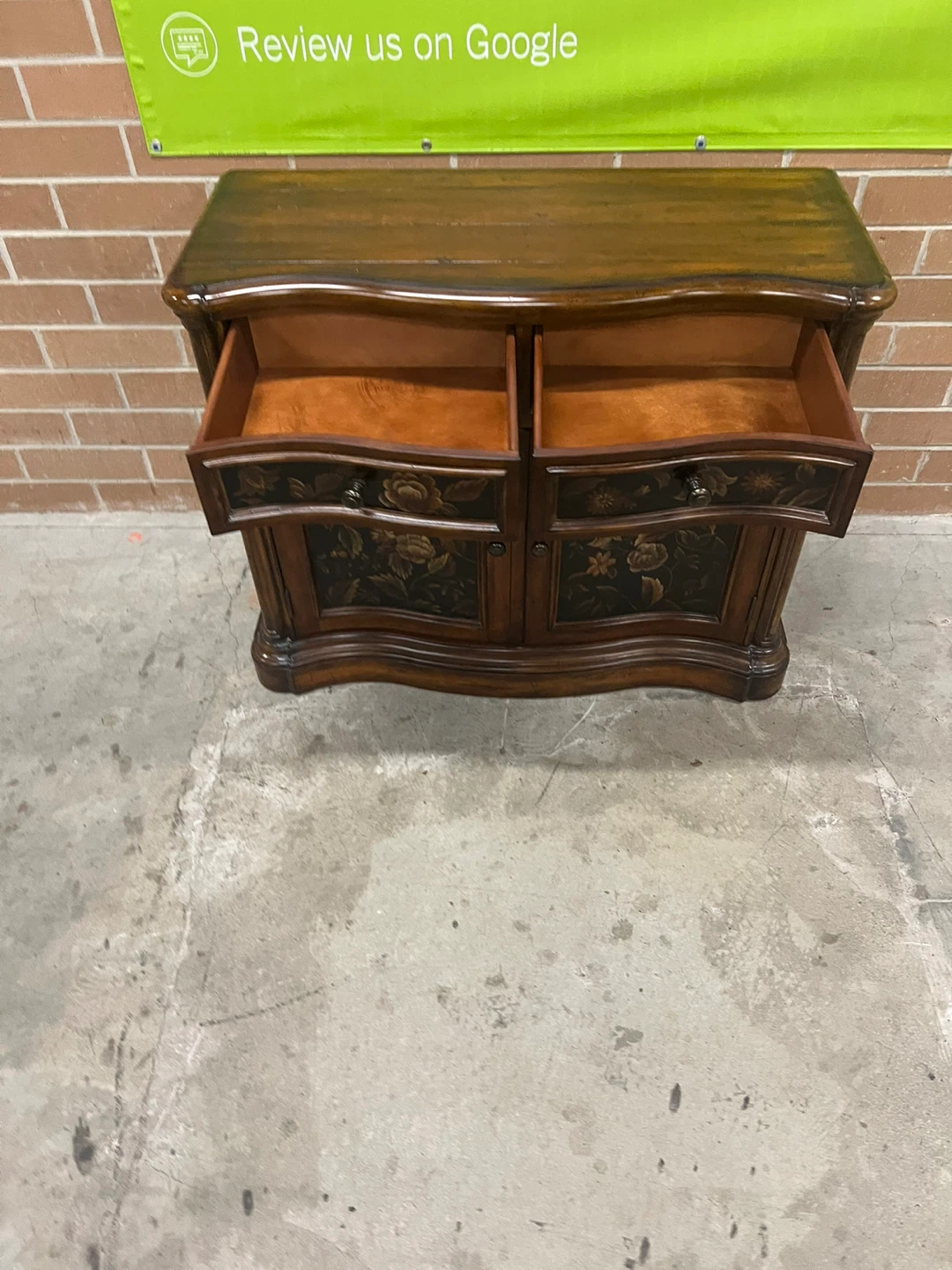 Wooden Buffett/Cabinet with Floral Design - photo 5