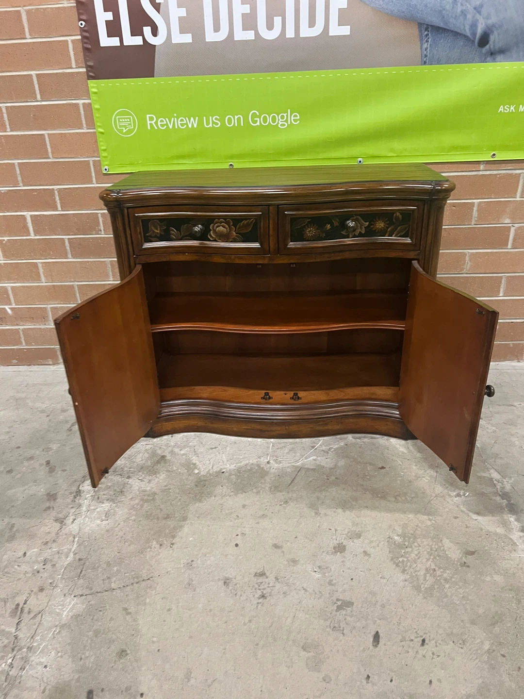 Wooden Buffett/Cabinet with Floral Design - photo 3