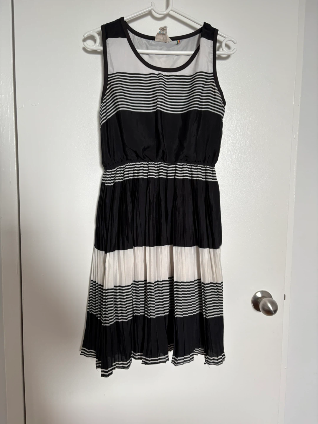 Striped Sleeveless Dress - Black & White