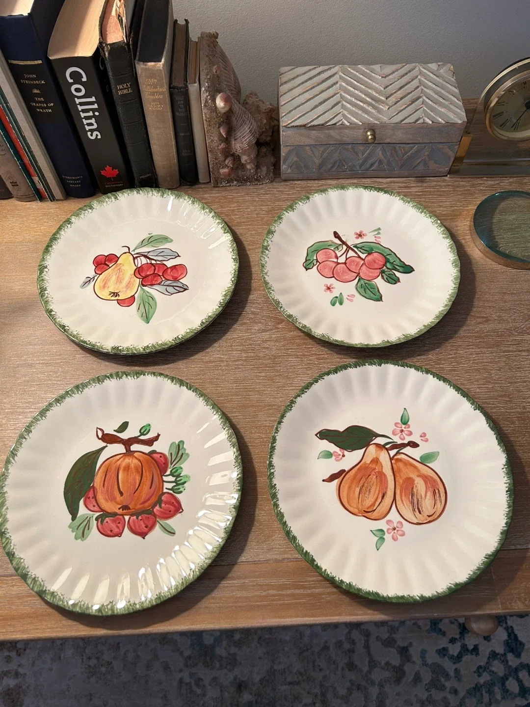 Set of 8 vintage Fruit Dessert Plates image indicator(2)