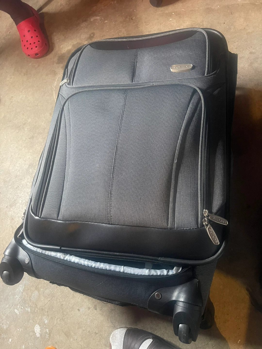 Skyline Rolling Suitcase - Carry On - photo 4