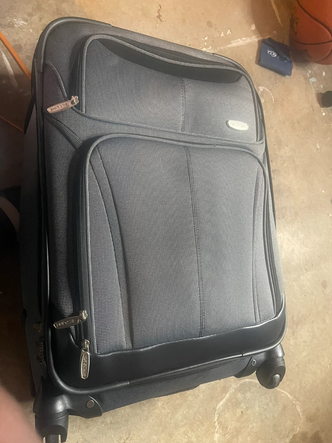 Skyline Rolling Suitcase - Carry On - photo 2
