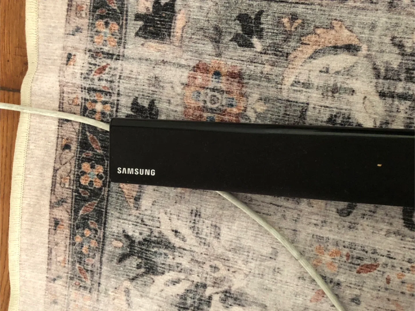 Samsung Soundbar and Subwoofer - Black image indicator(4)