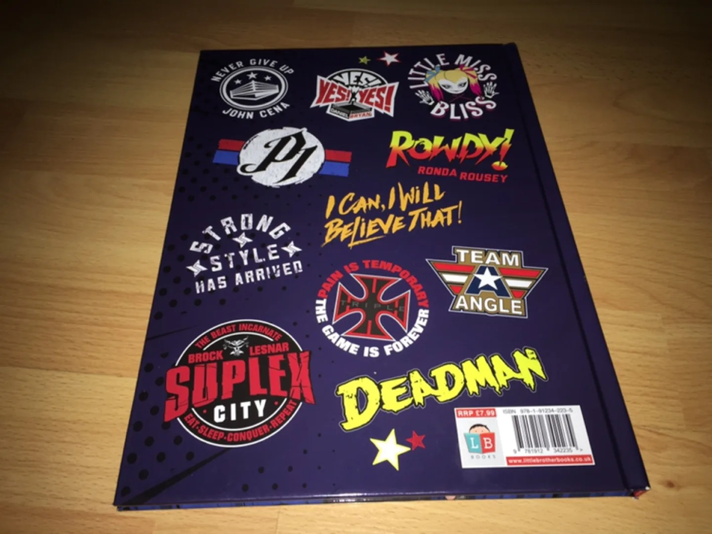 WWE Hardcover Annual 2019 Book image indicator(4)