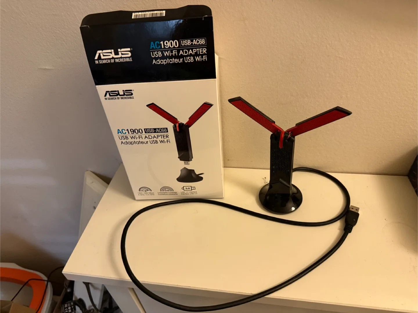 ASUS AC1900 USB-AC68 Wi-Fi Adapter thumbnail