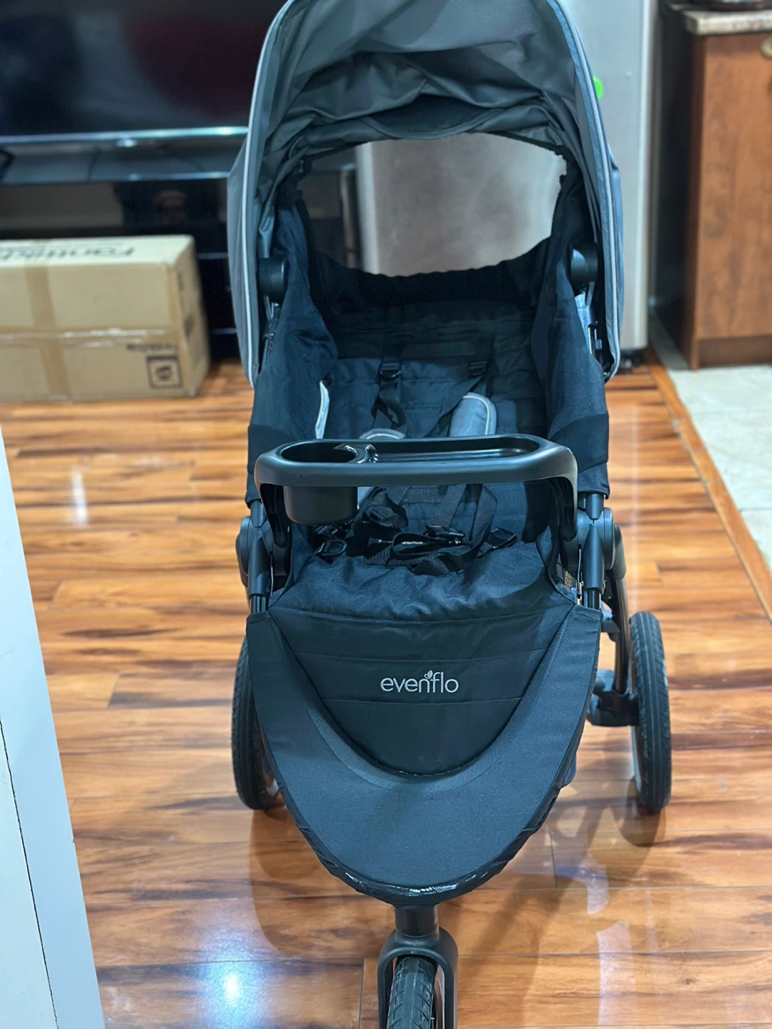 Great offer 4 items ,Evenflo Stroller, Car Seat, base and cover - photo 4